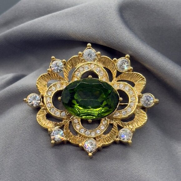 Vintage Napier Gold Tone Brooch Edwardian Revival Green & Clear Stones - Picture 1 of 10